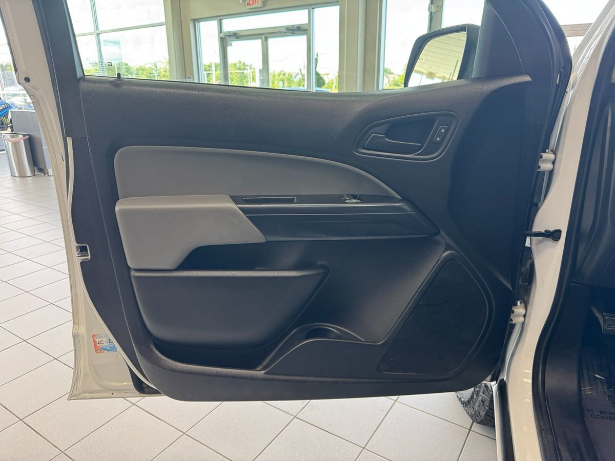 2018 Chevrolet Colorado Work Truck photo 6