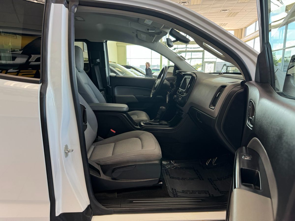 2018 Chevrolet Colorado Work Truck photo 13