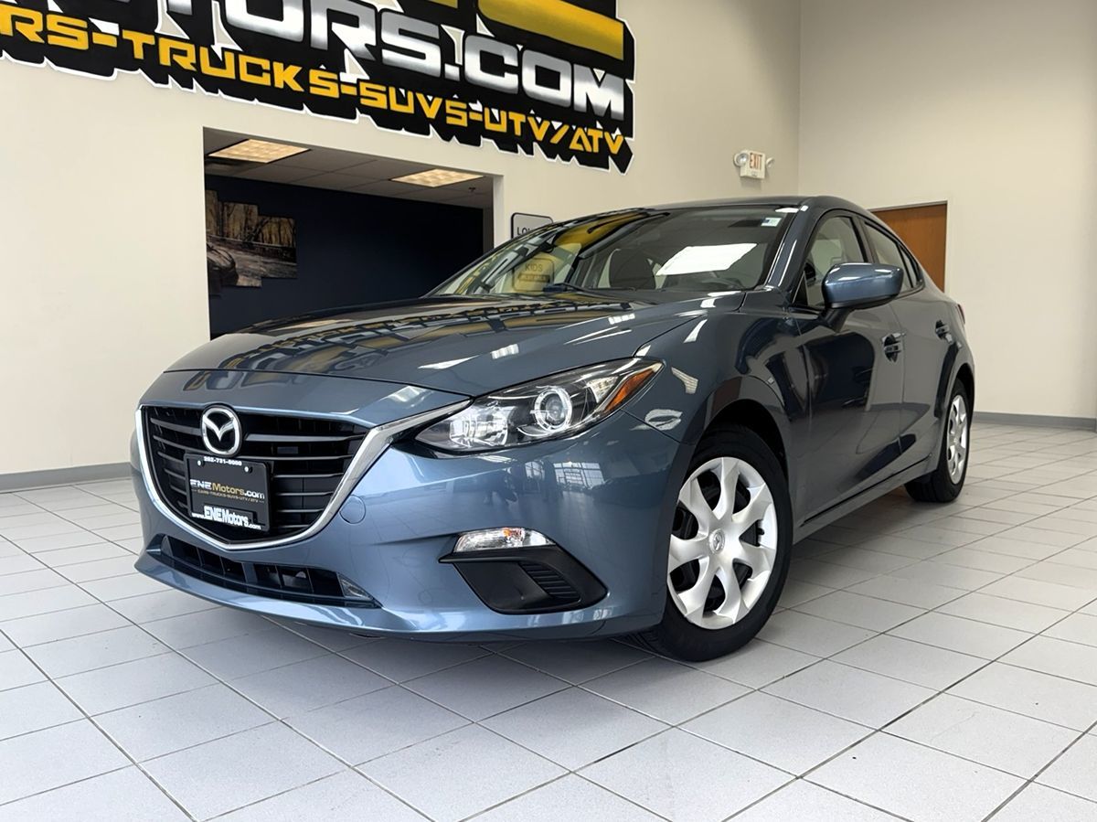 2016 Mazda Mazda3 SV Base photo 2