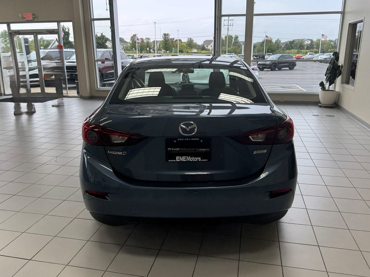 2016 Mazda Mazda3 SV Base photo 5
