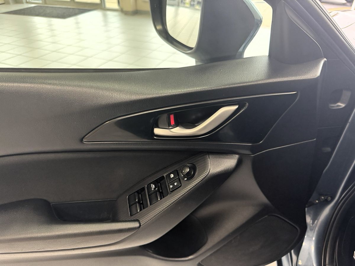 2016 Mazda Mazda3 SV Base photo 12