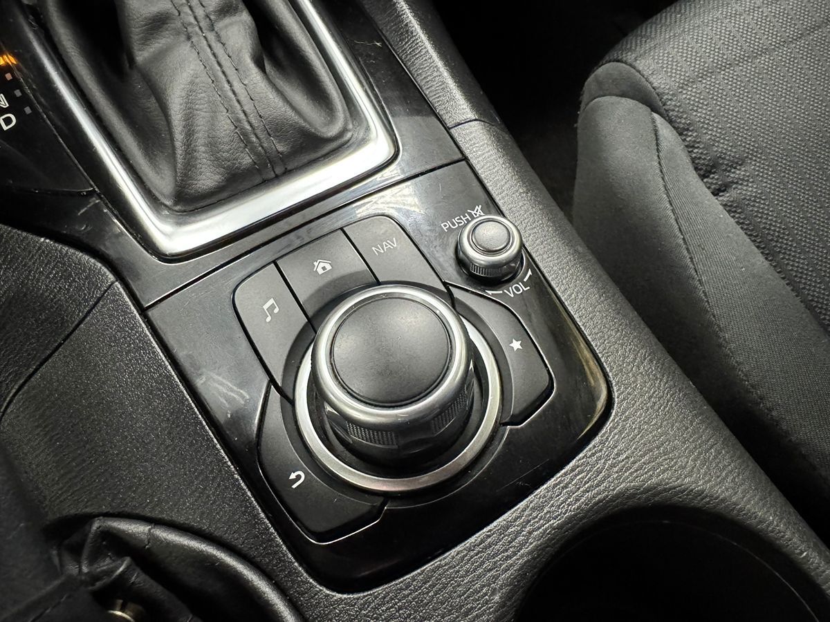 2016 Mazda Mazda3 SV Base photo 27
