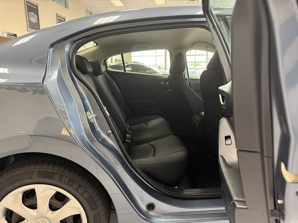 2016 Mazda Mazda3 SV Base photo 41