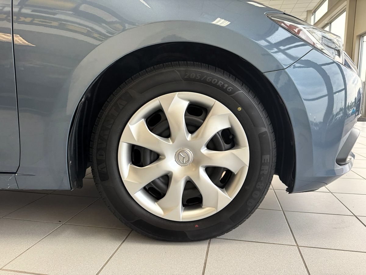 2016 Mazda Mazda3 SV Base photo 60