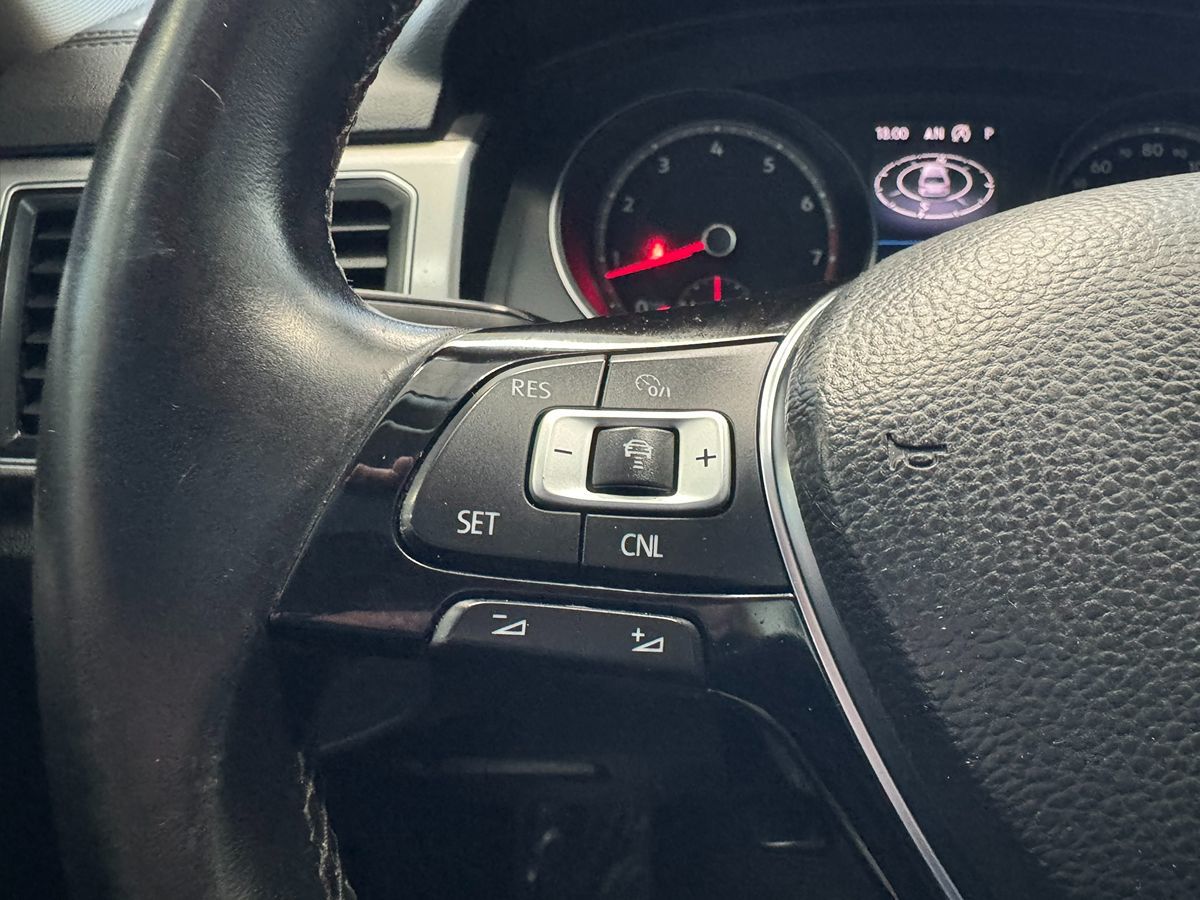 2018 Volkswagen Atlas V6 SE Technology photo 34