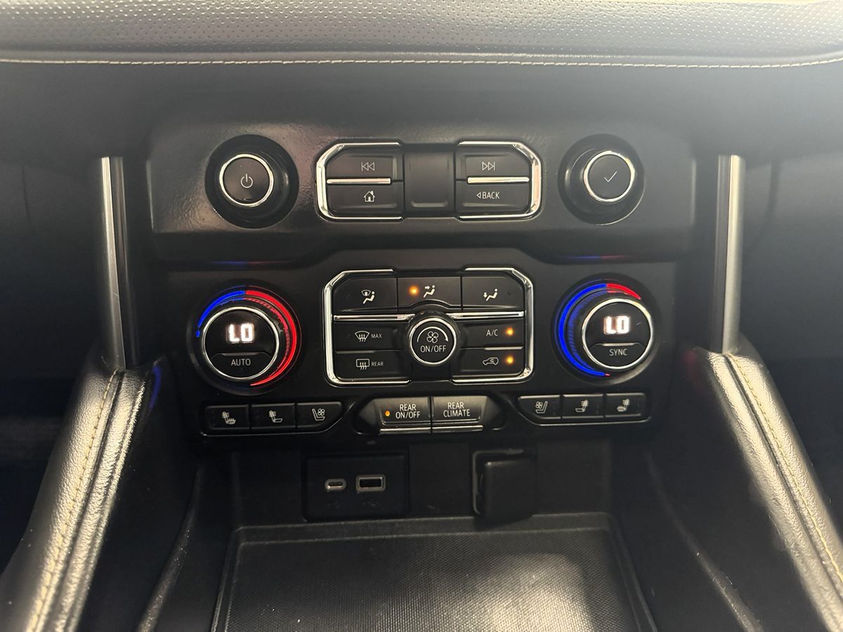 2021 Chevrolet Tahoe Premier photo 25