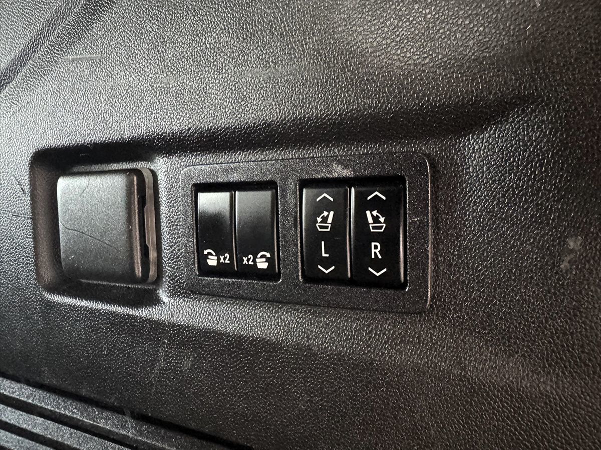 2021 Chevrolet Tahoe Premier photo 56