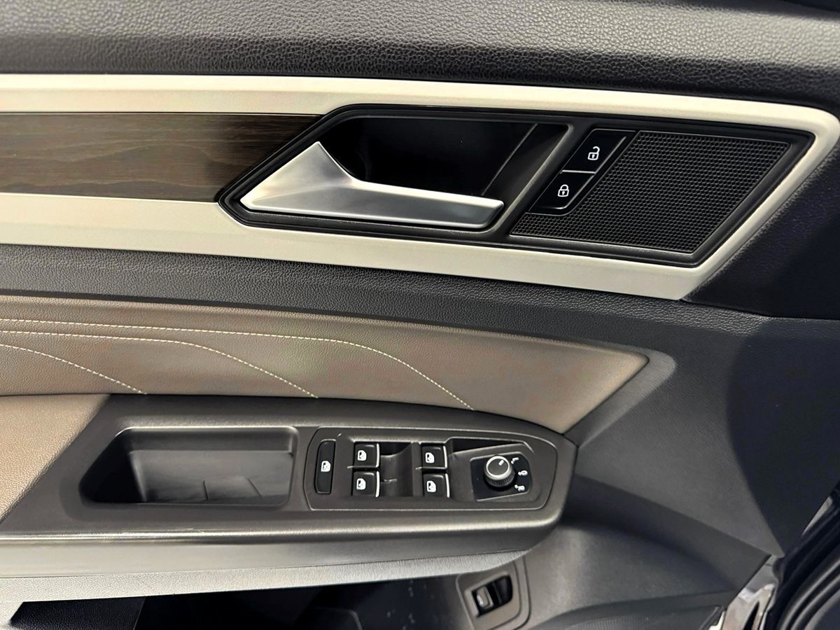 2022 Volkswagen Atlas V6 SE Technology photo 10