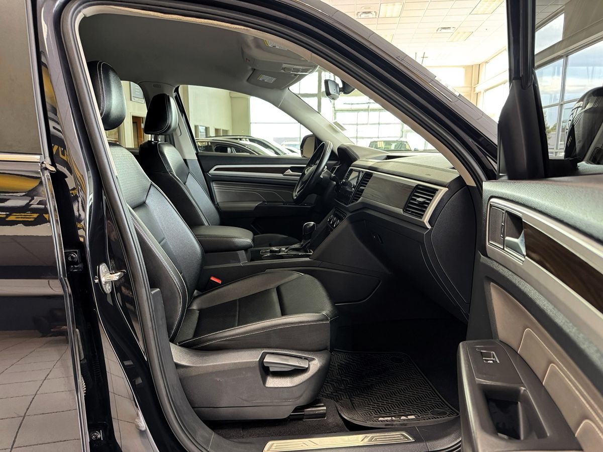 2022 Volkswagen Atlas V6 SE Technology photo 16
