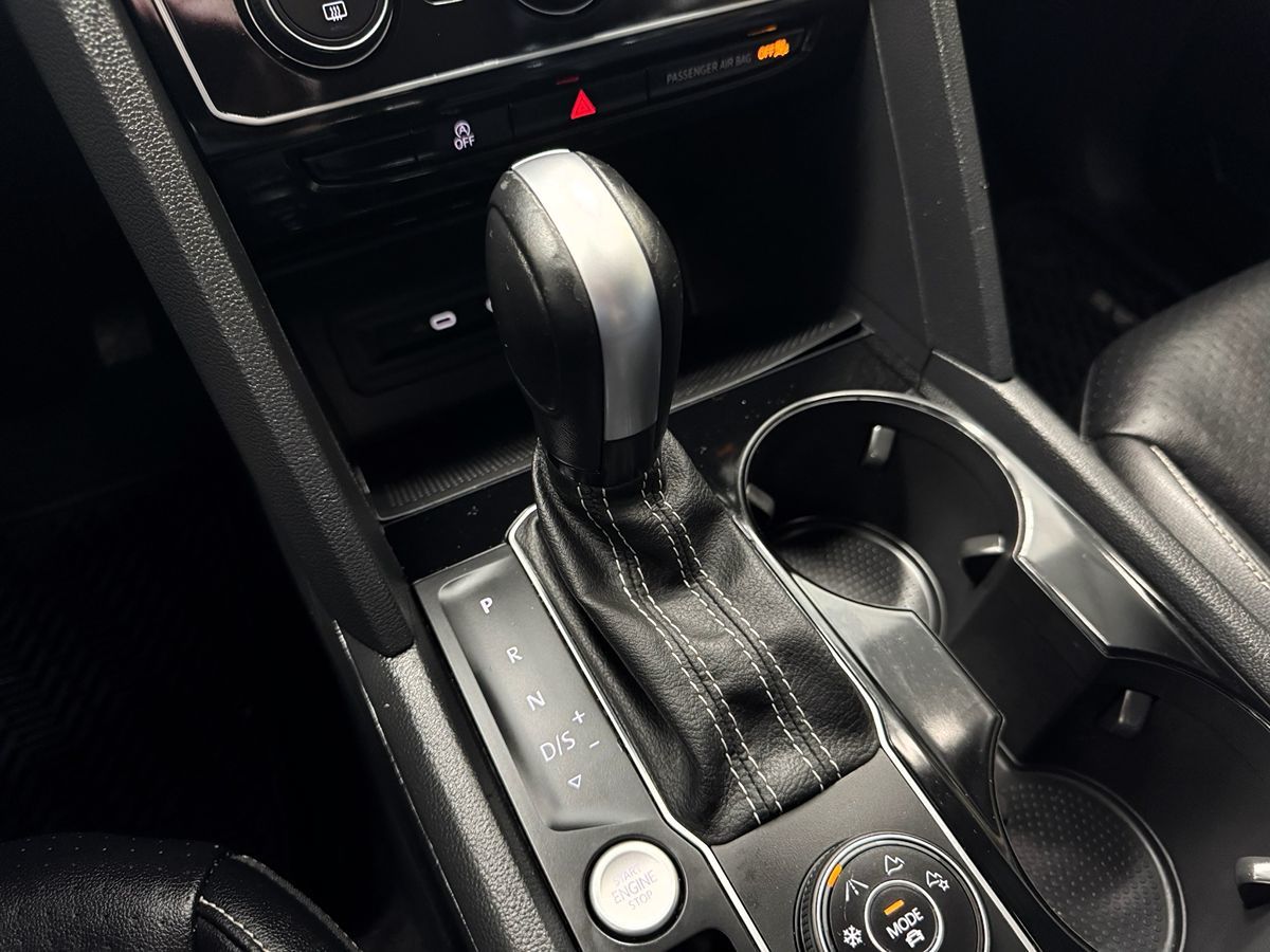 2022 Volkswagen Atlas V6 SE Technology photo 25