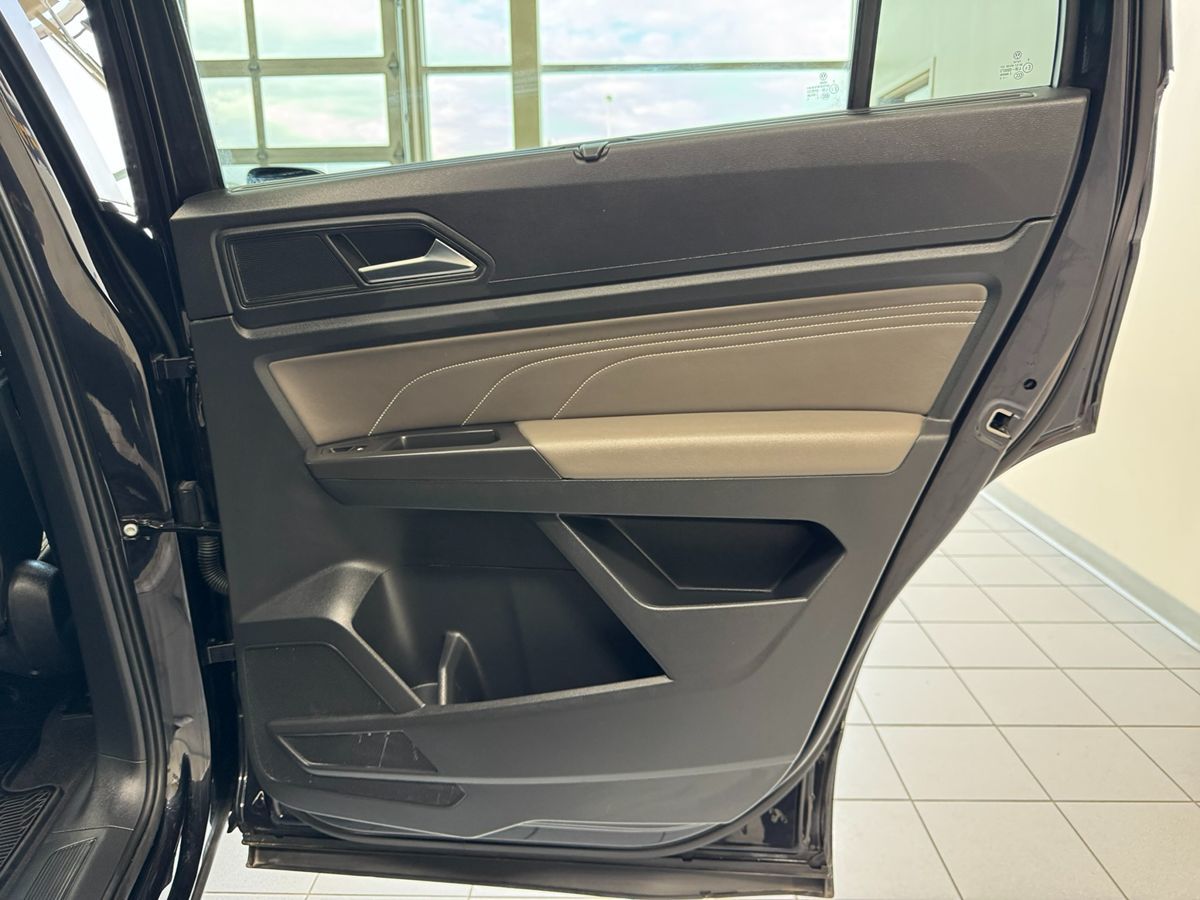 2022 Volkswagen Atlas V6 SE Technology photo 36