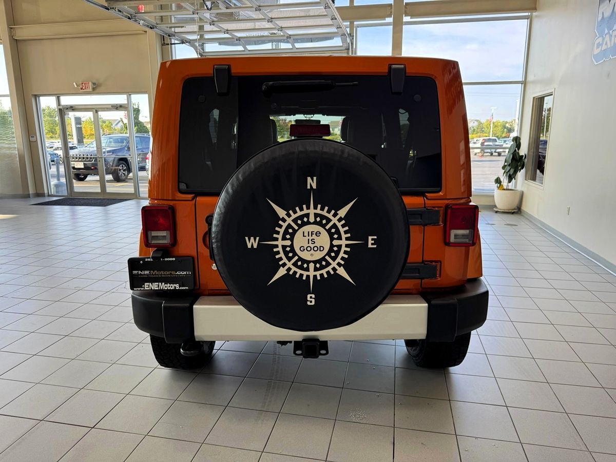 2011 Jeep Wrangler Unlimited Sahara photo 4