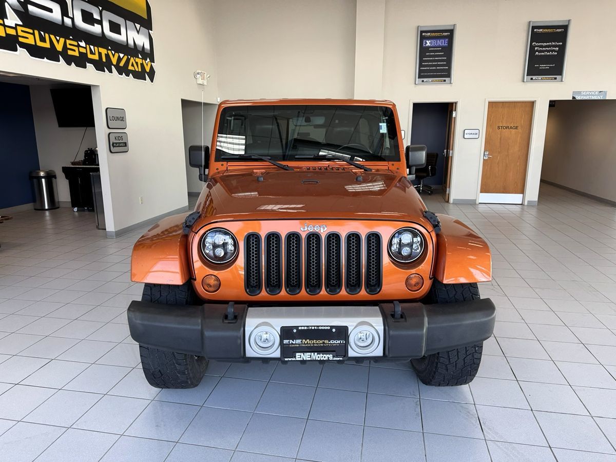 2011 Jeep Wrangler Unlimited Sahara photo 2