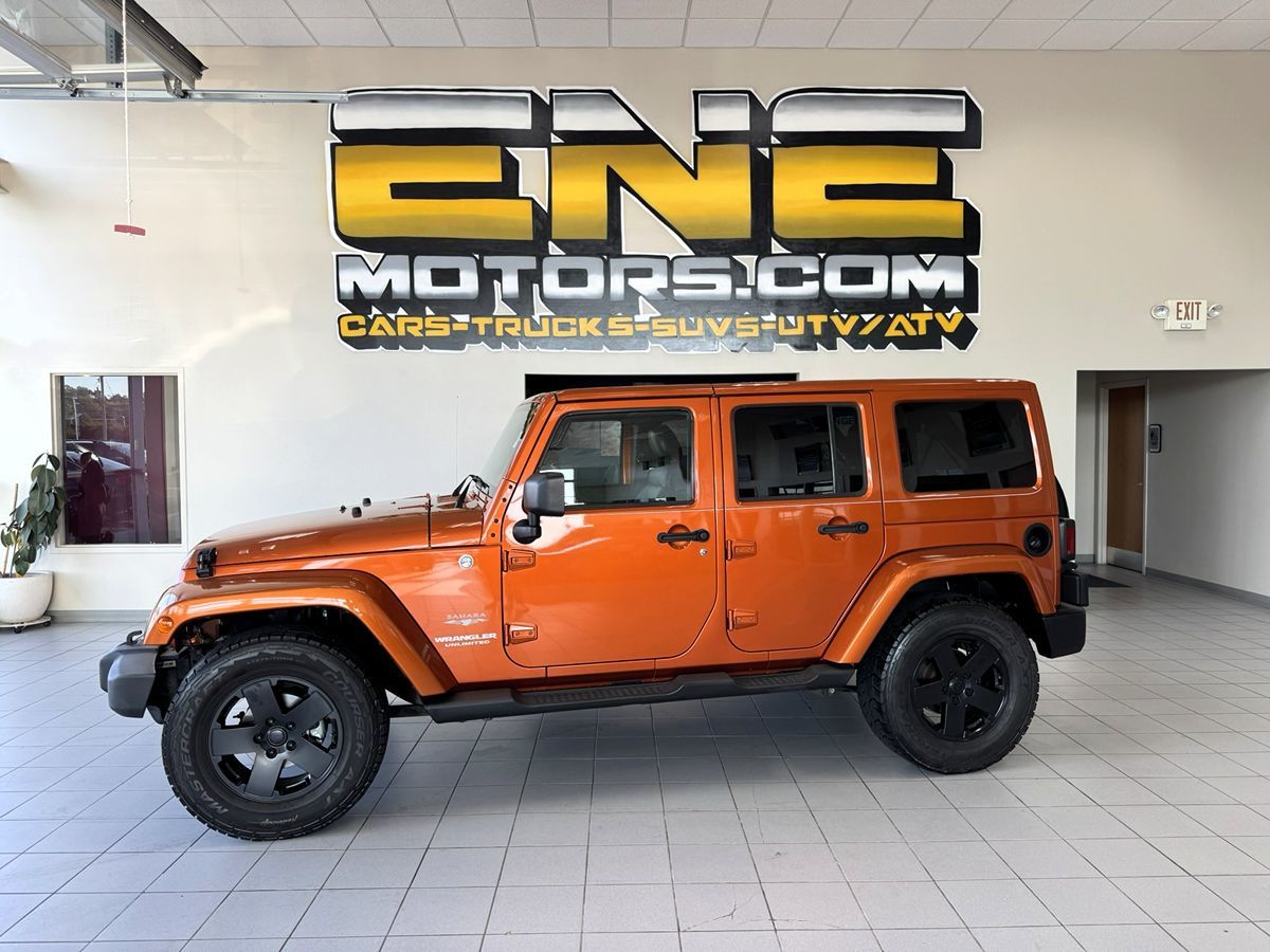 2011 Jeep Wrangler Unlimited Sahara photo 3