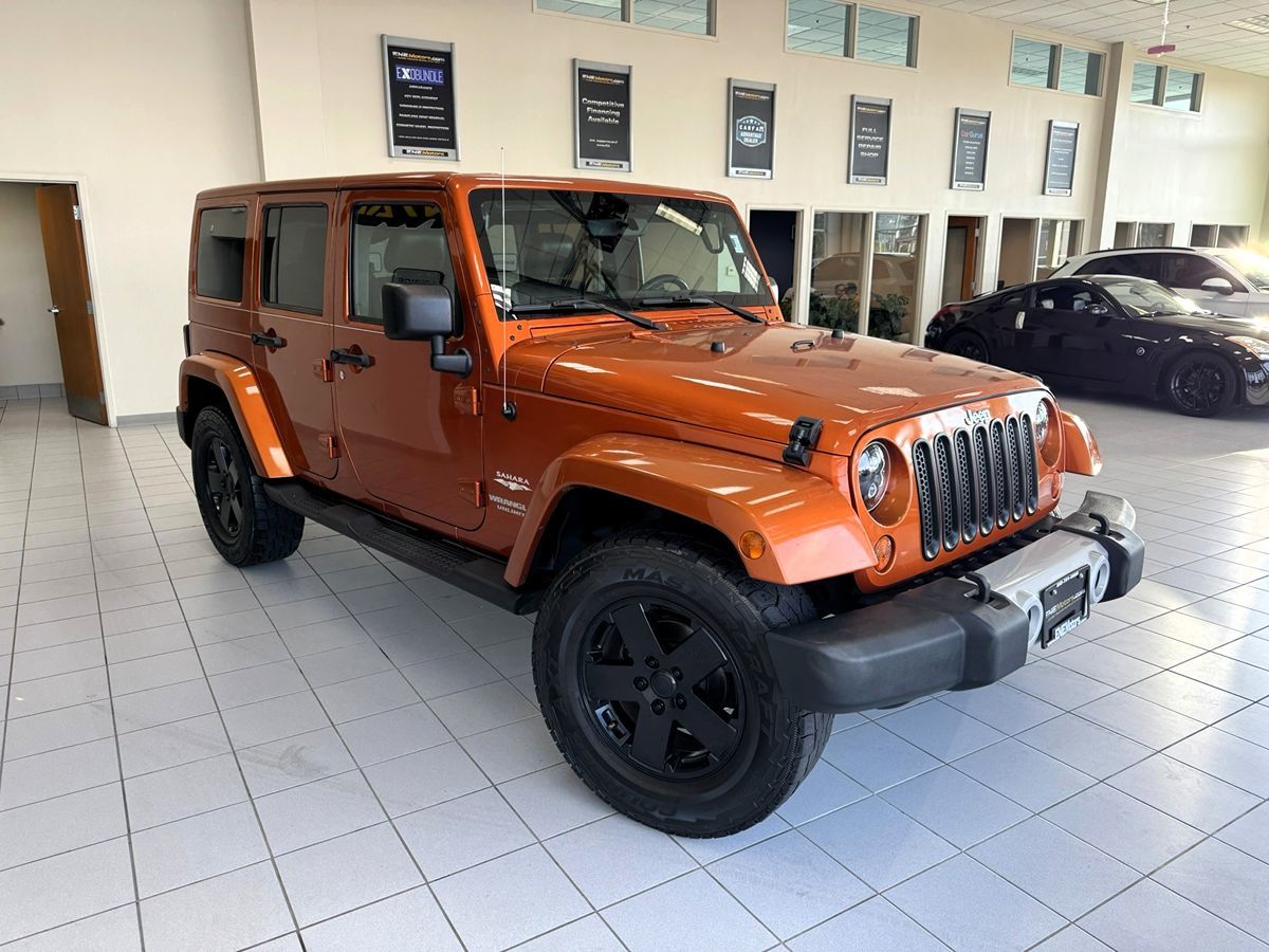 2011 Jeep Wrangler Unlimited Sahara photo 6