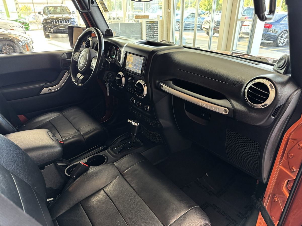 2011 Jeep Wrangler Unlimited Sahara photo 14