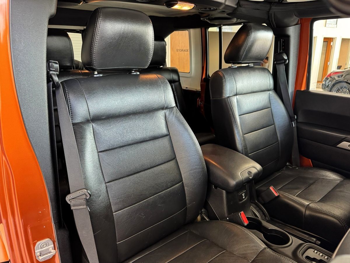2011 Jeep Wrangler Unlimited Sahara photo 15