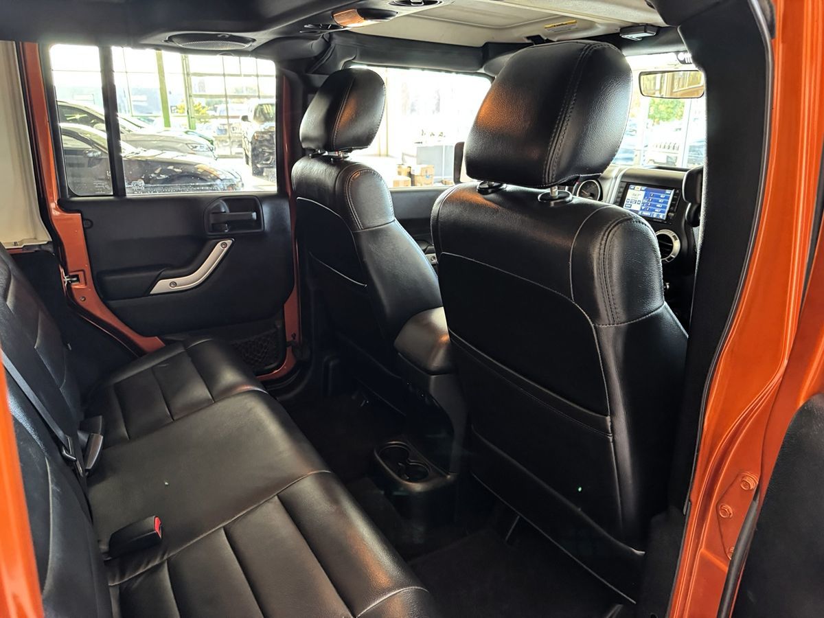 2011 Jeep Wrangler Unlimited Sahara photo 39