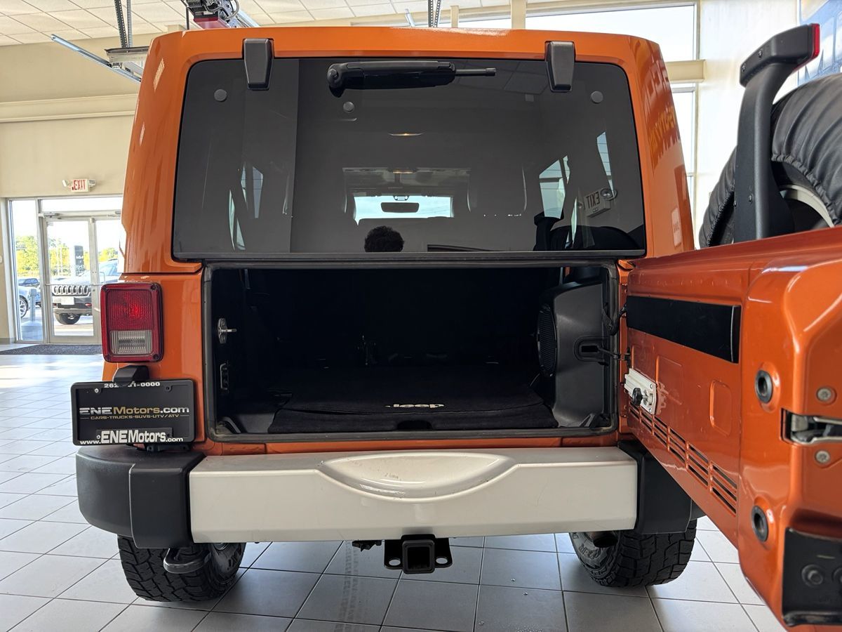 2011 Jeep Wrangler Unlimited Sahara photo 42