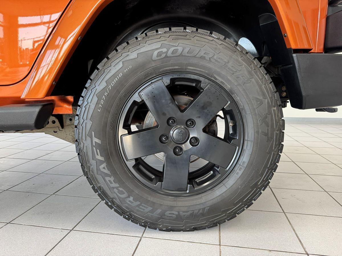 2011 Jeep Wrangler Unlimited Sahara photo 55