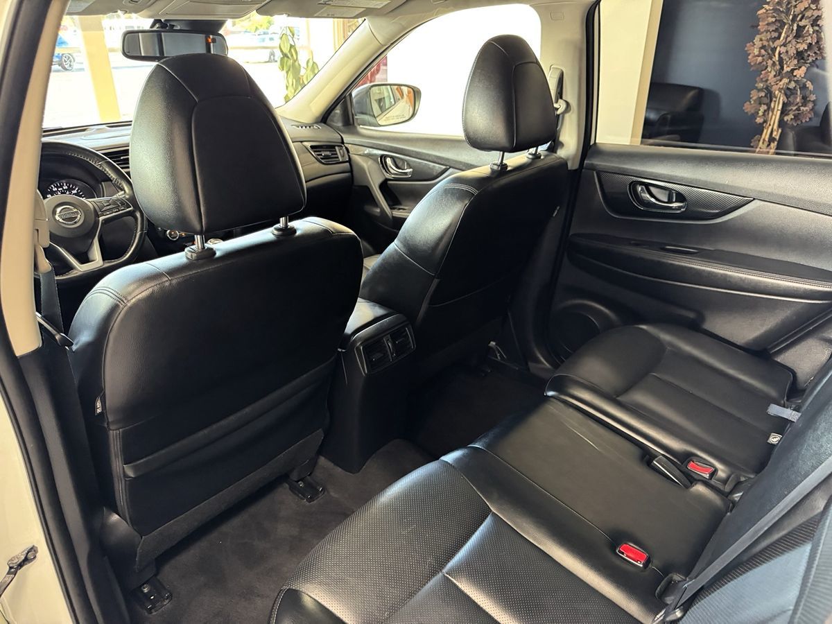 2017 Nissan Rogue SL photo 40