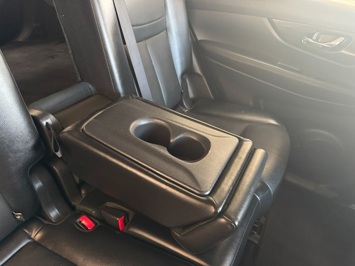 2017 Nissan Rogue SL photo 47