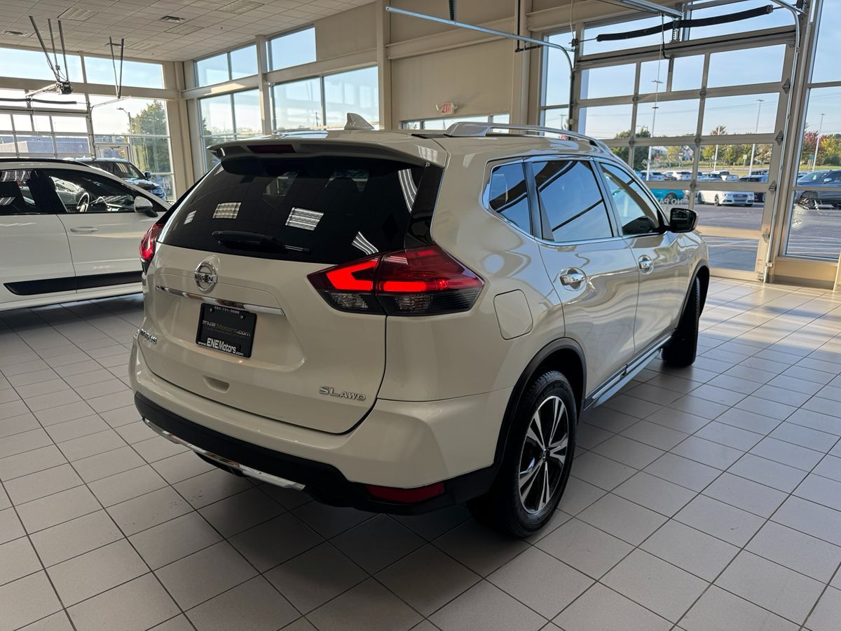 2017 Nissan Rogue SL photo 57