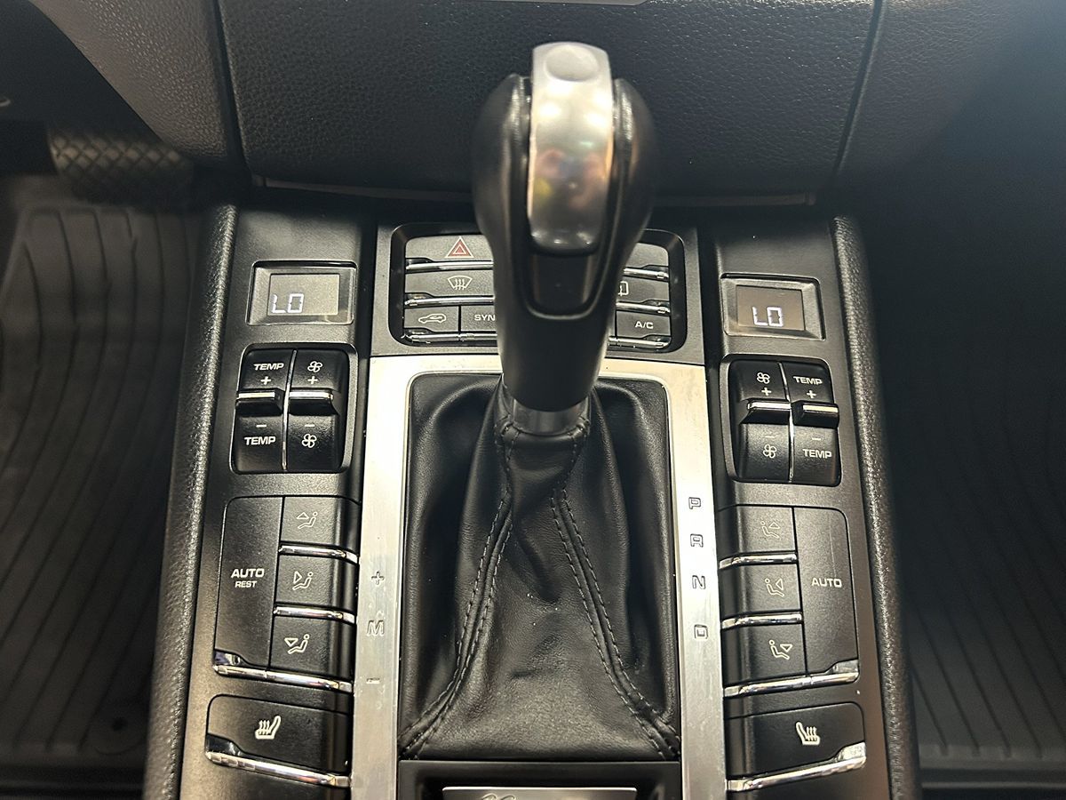 2017 Porsche Macan GTS photo 29