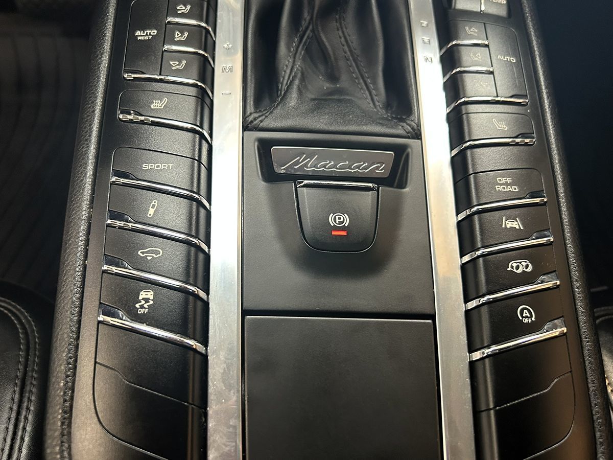 2017 Porsche Macan GTS - Photo 30