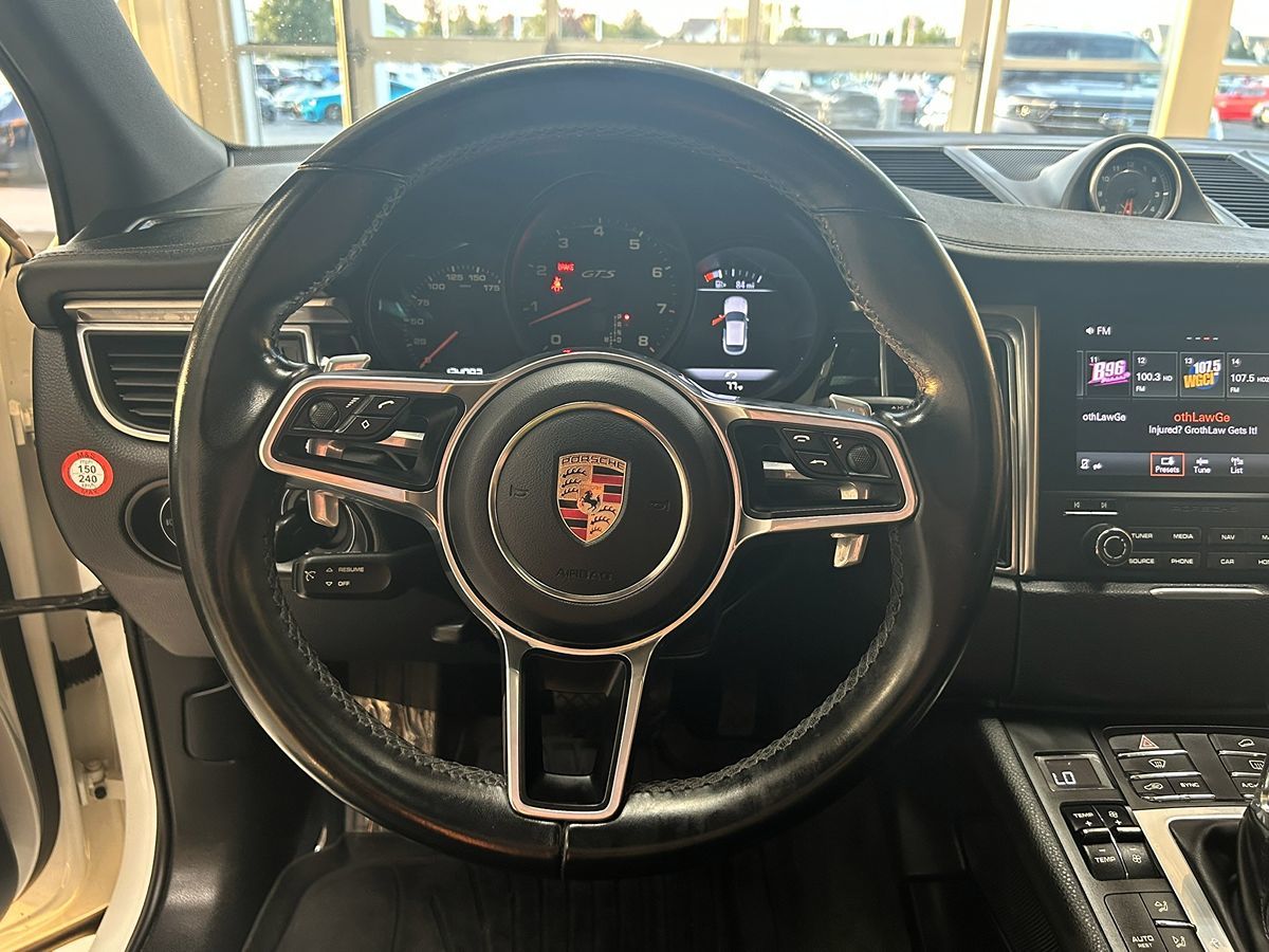 2017 Porsche Macan GTS photo 32