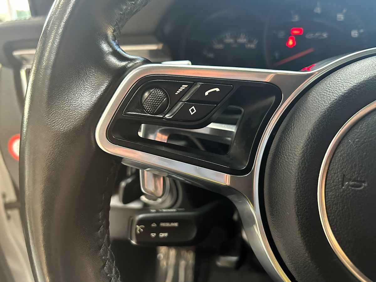 2017 Porsche Macan GTS photo 33