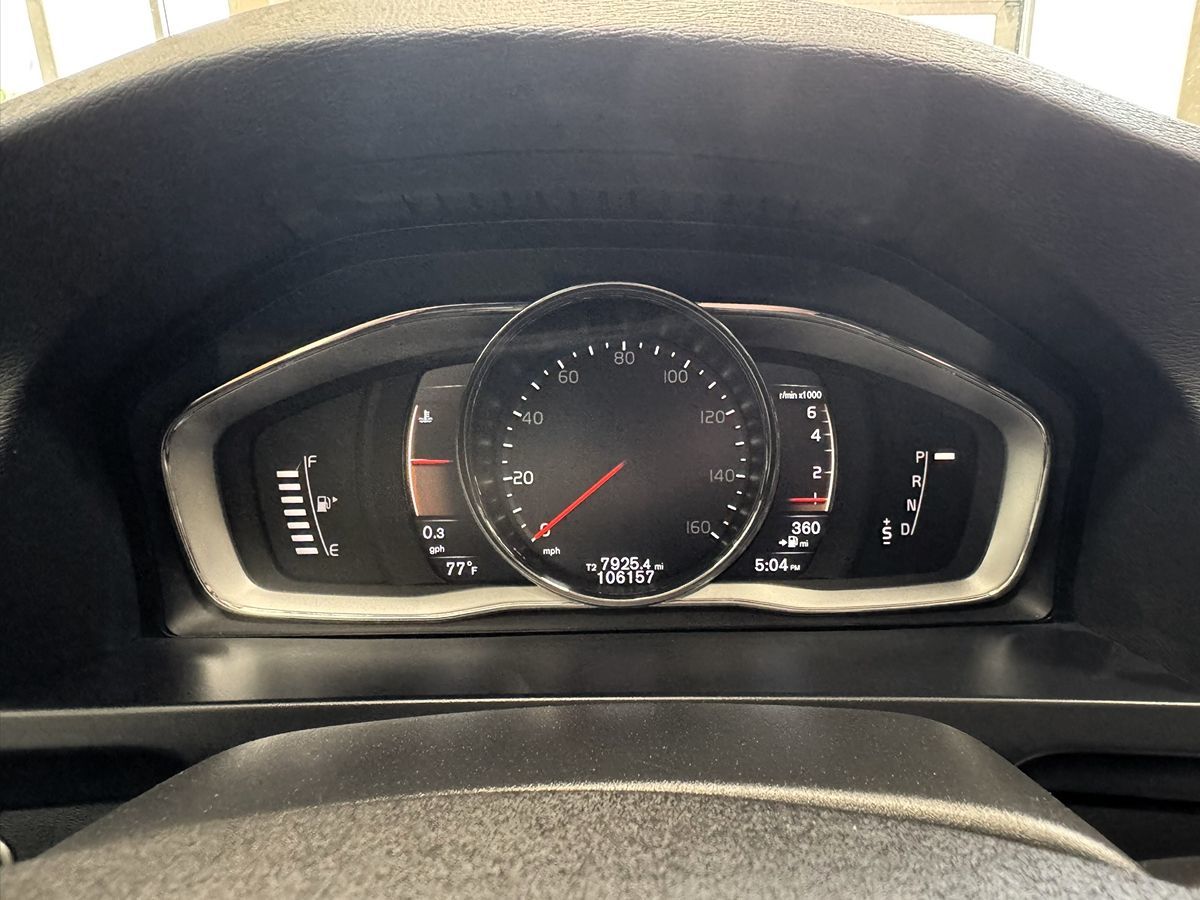 2018 Volvo V60 Cross Country photo 27