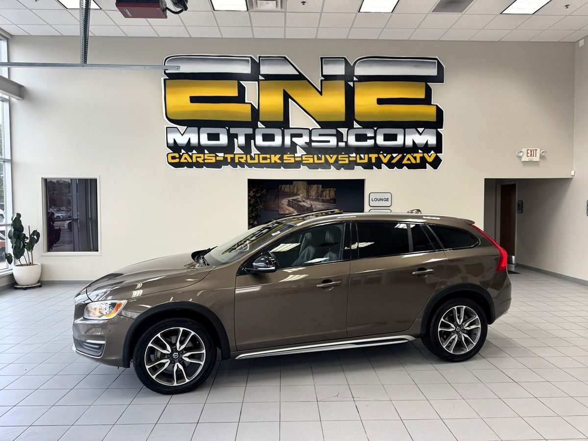 2018 Volvo V60 Cross Country photo 55