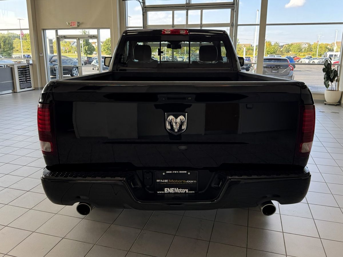 2016 Ram 1500 Sport photo 4