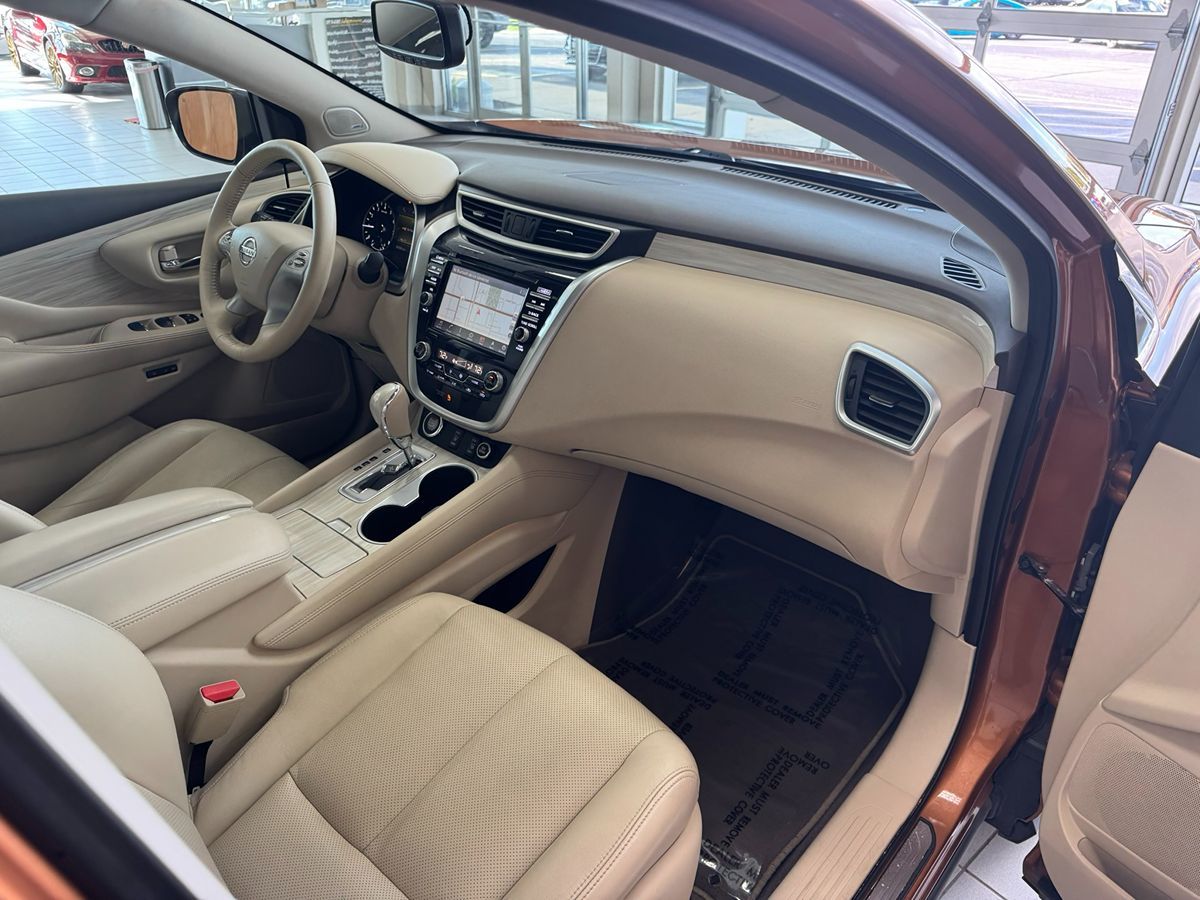 2017 Nissan Murano SL photo 16