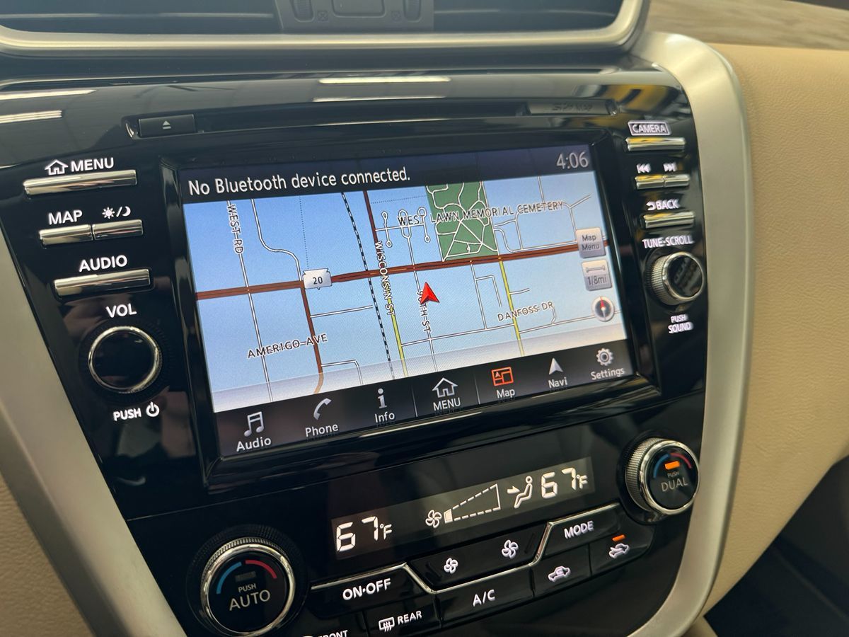 2017 Nissan Murano SL photo 21