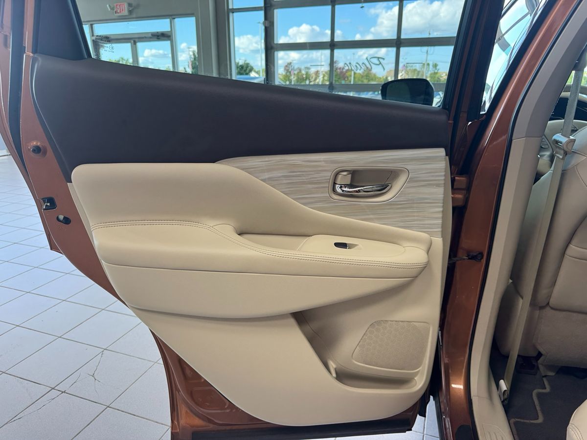 2017 Nissan Murano SL photo 34