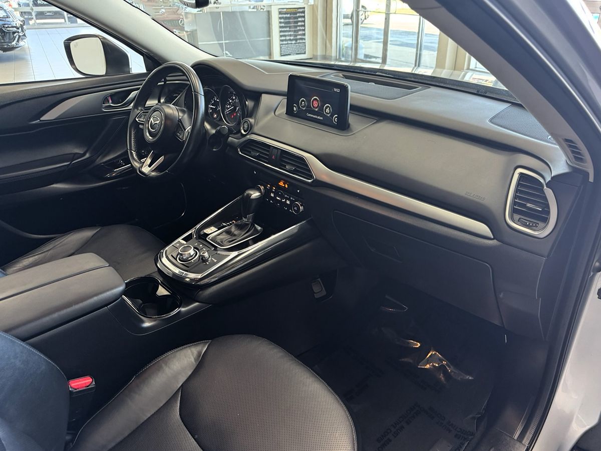 2017 Mazda CX-9 Touring photo 17