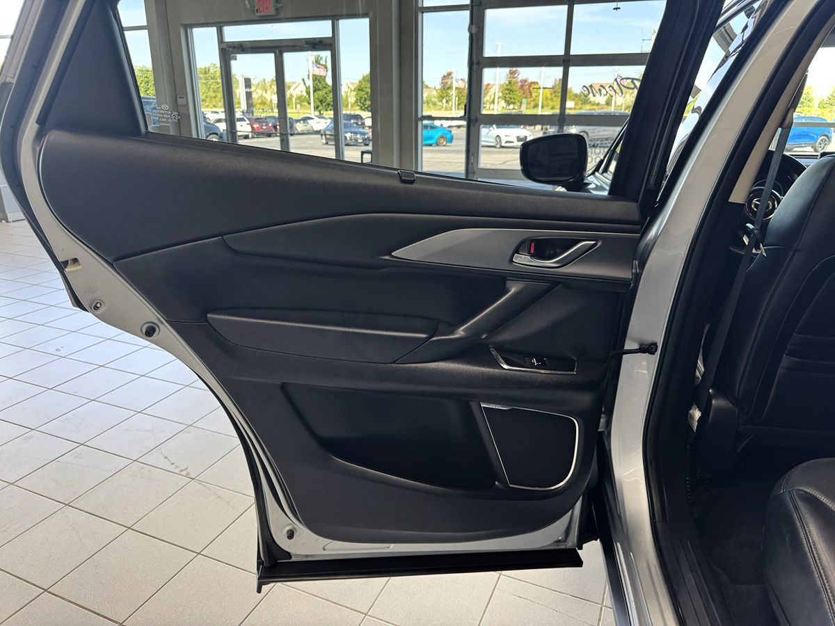 2017 Mazda CX-9 Touring photo 34