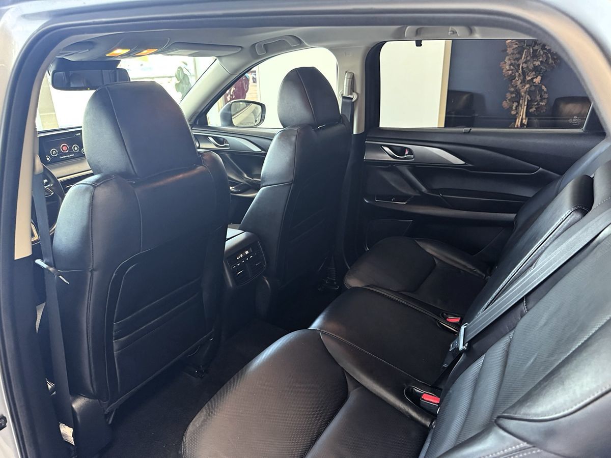 2017 Mazda CX-9 Touring photo 38