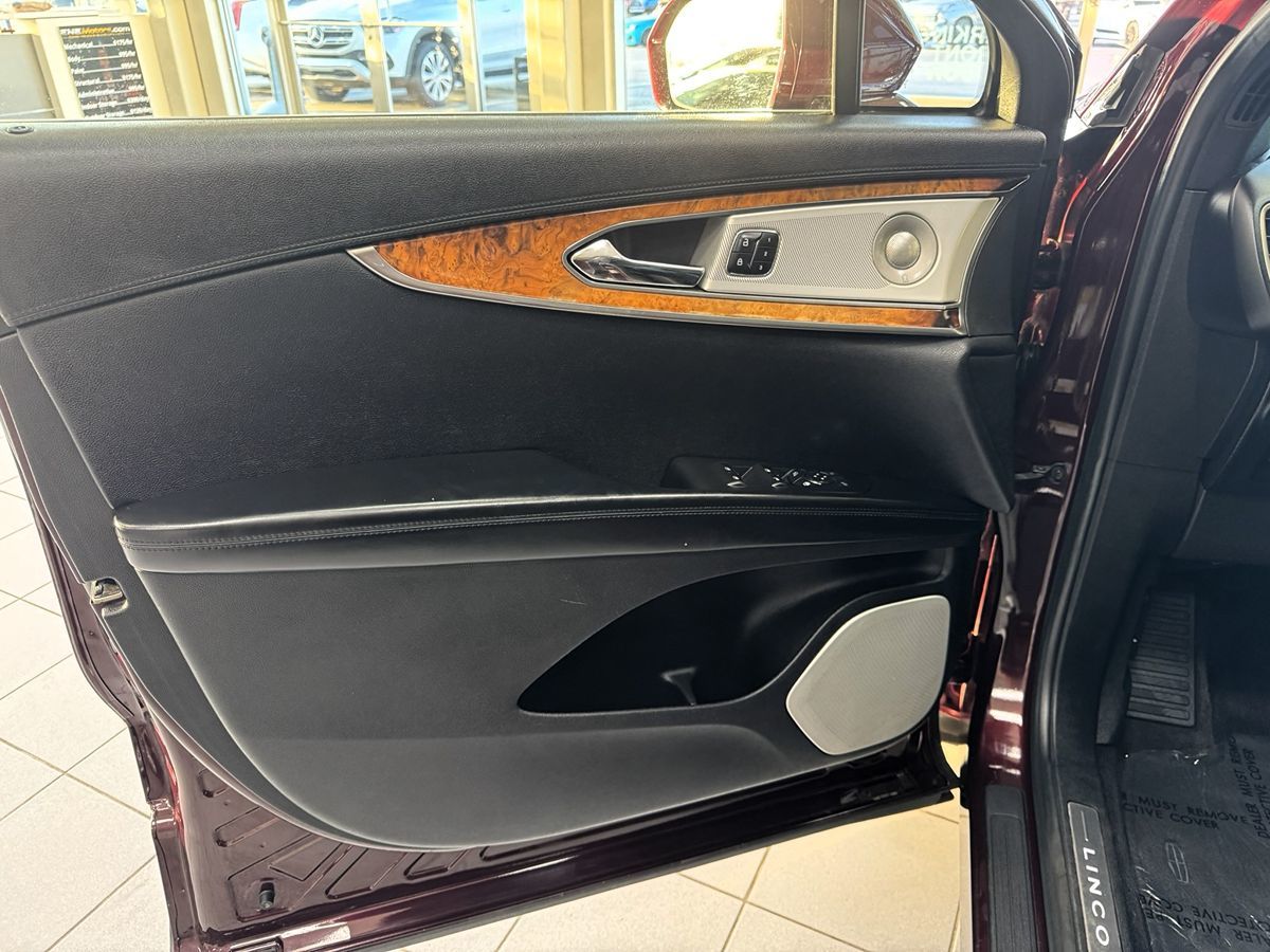 2017 Lincoln MKX Reserve photo 9