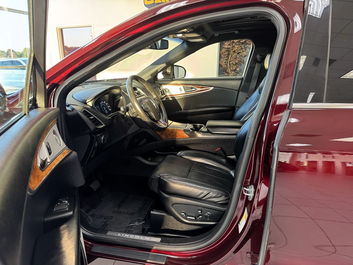 2017 Lincoln MKX Reserve photo 11