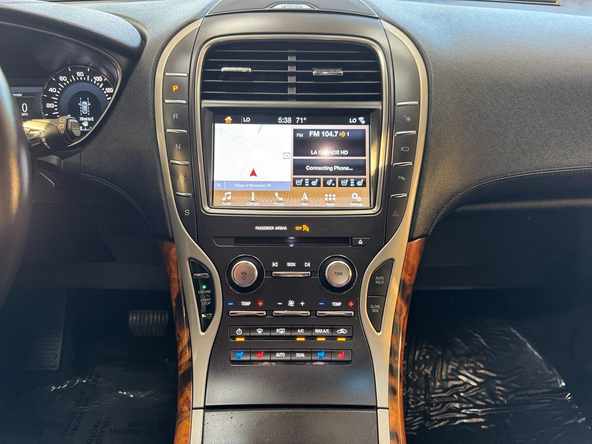 2017 Lincoln MKX Reserve photo 21