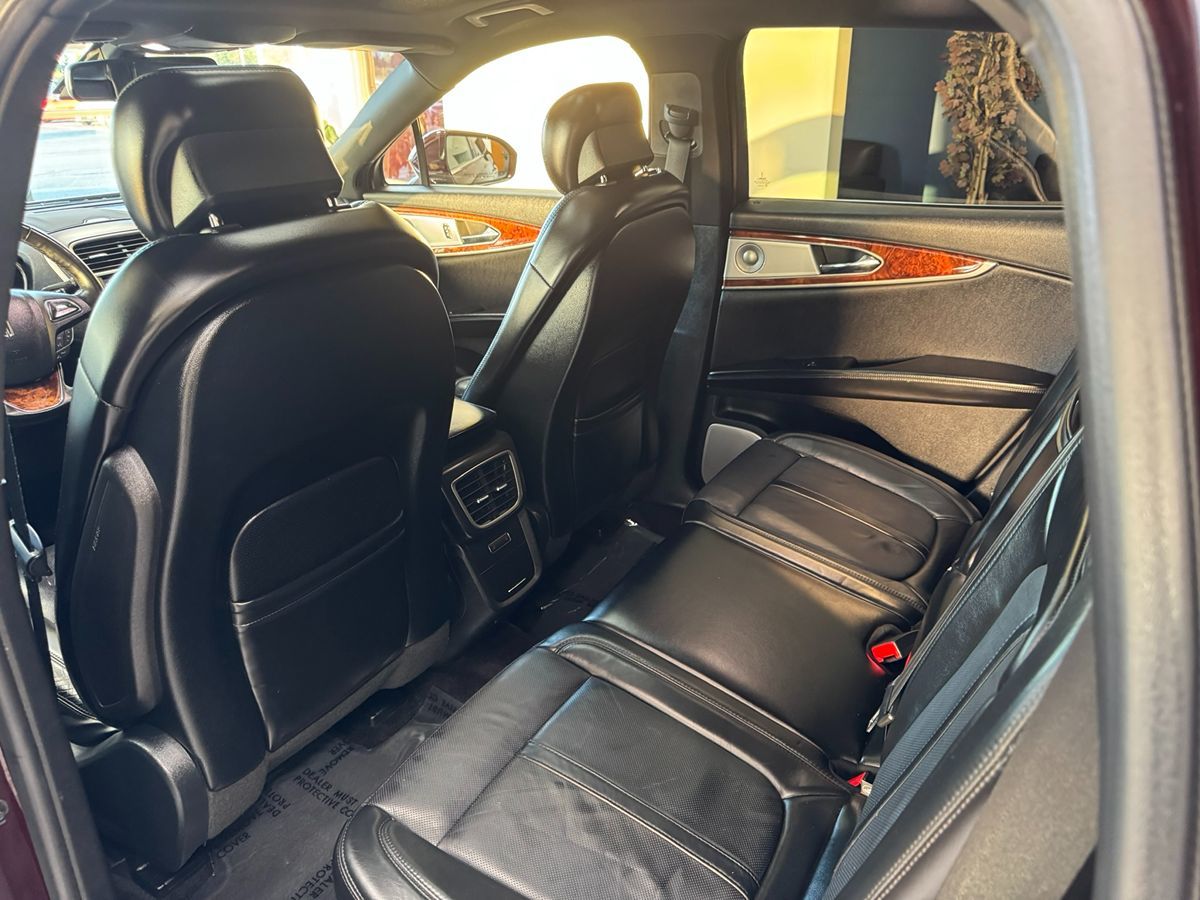 2017 Lincoln MKX Reserve photo 39