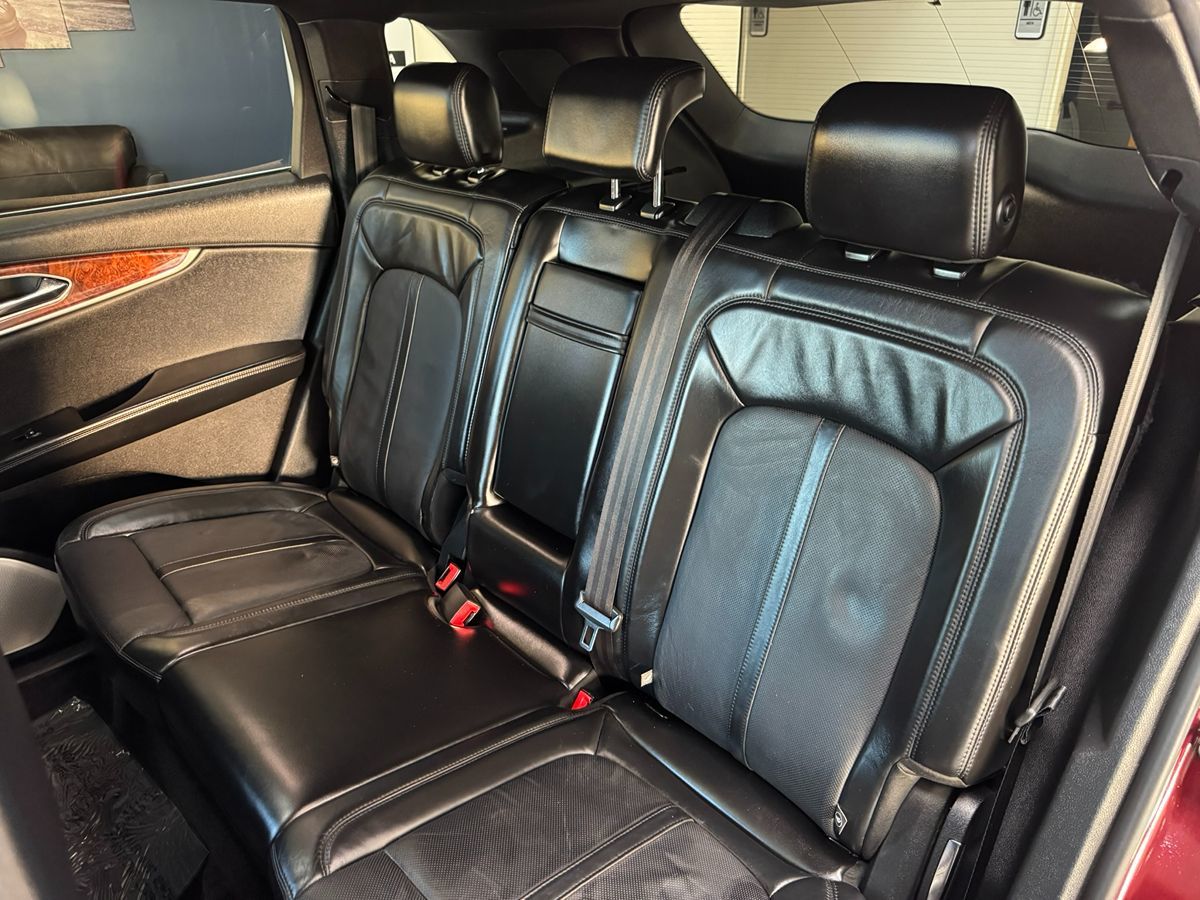 2017 Lincoln MKX Reserve photo 40