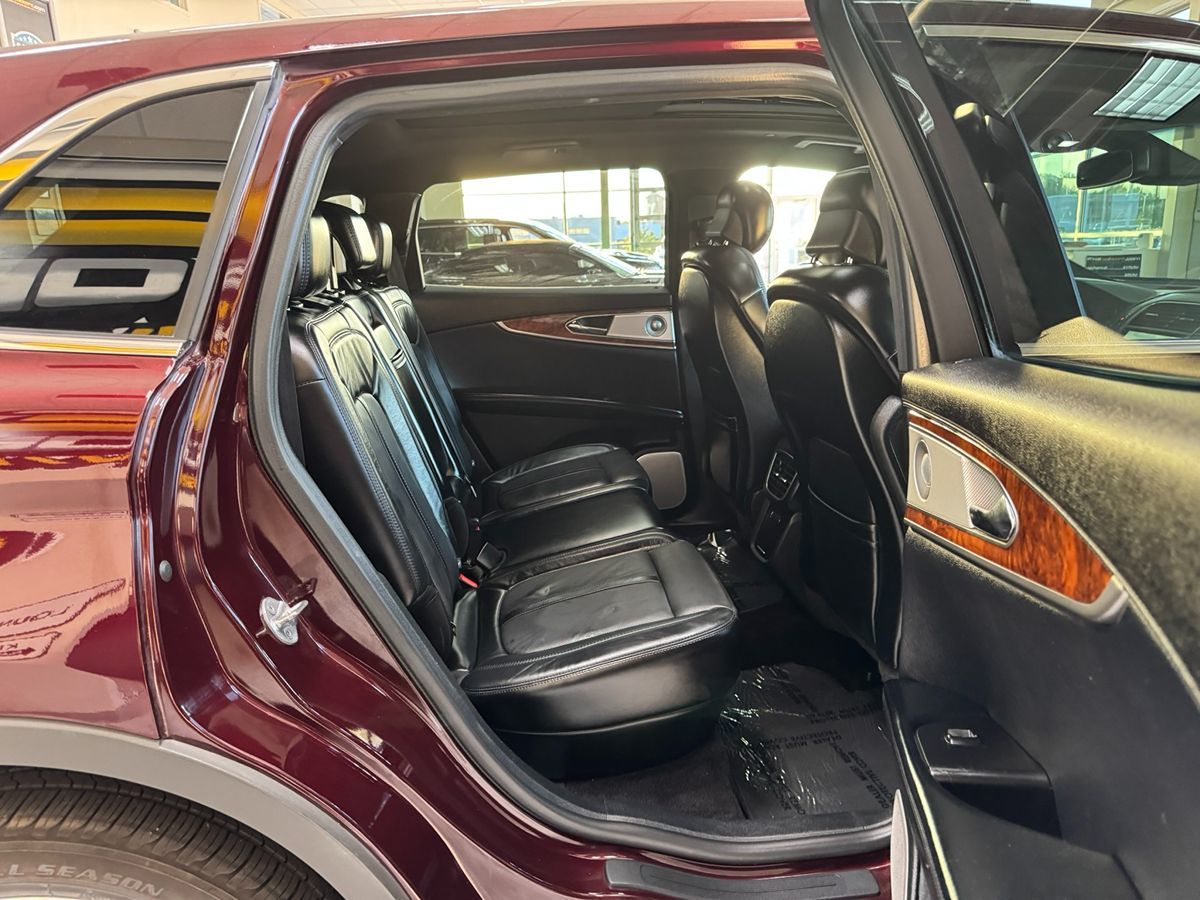2017 Lincoln MKX Reserve photo 43