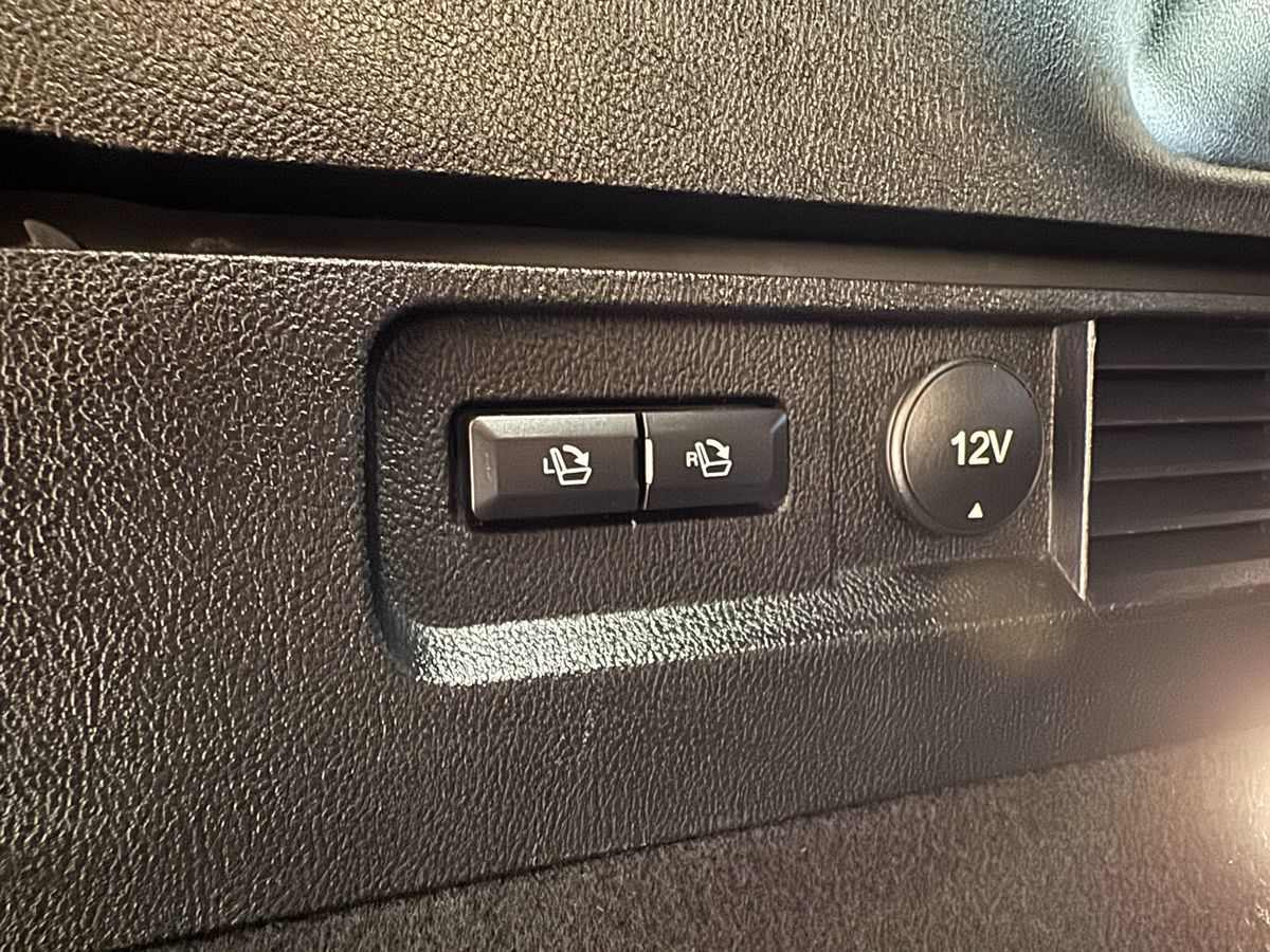 2017 Lincoln MKX Reserve photo 51