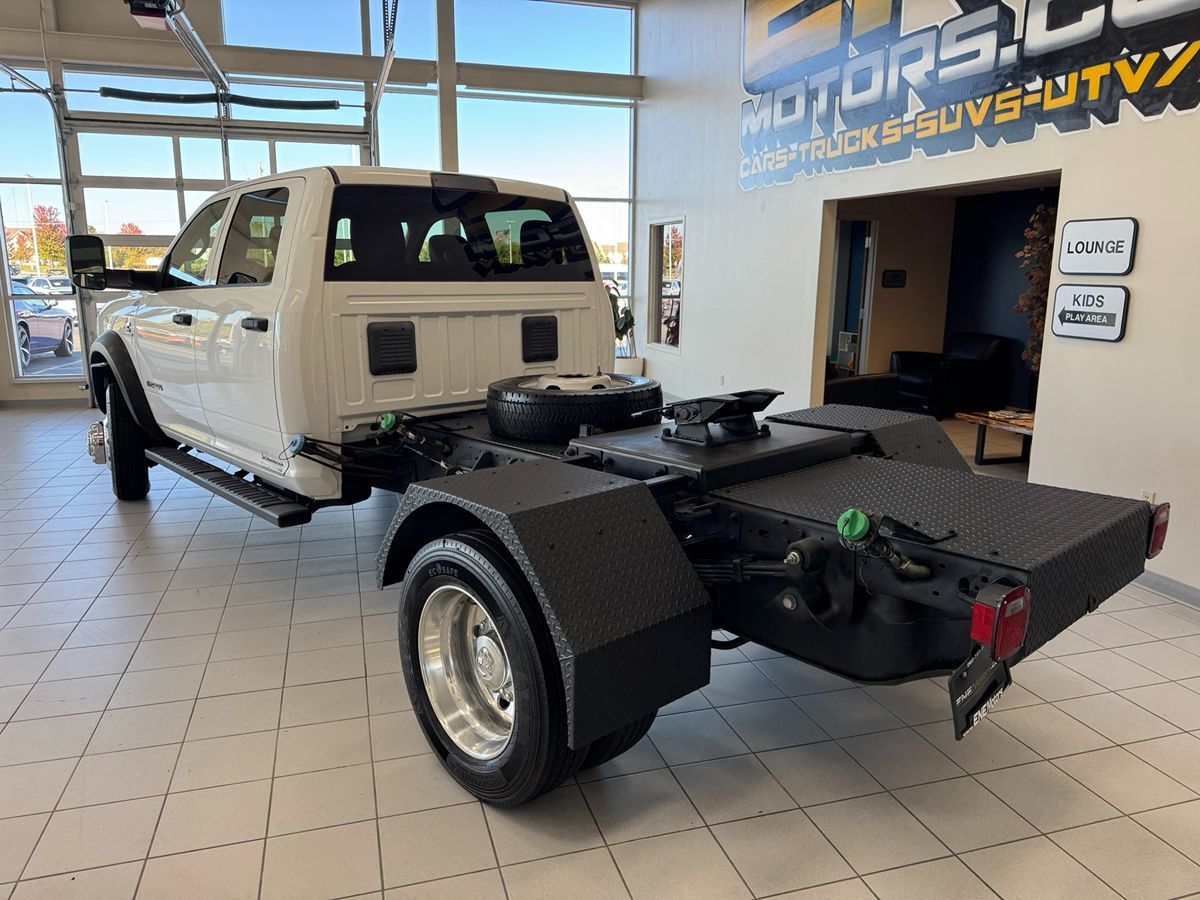2019 Ram 5500 Tradesman photo 2