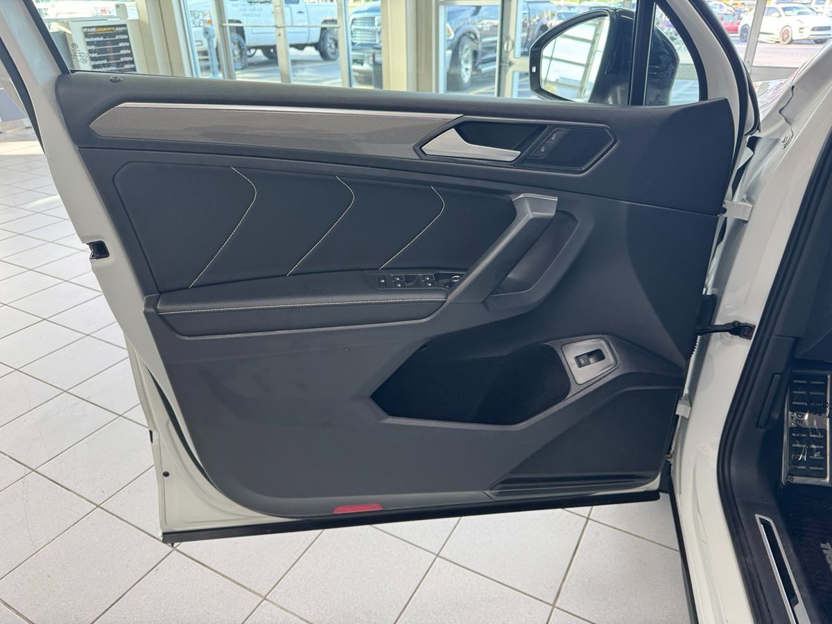 2022 Volkswagen Tiguan SE R-LINE BLACK - Photo 9