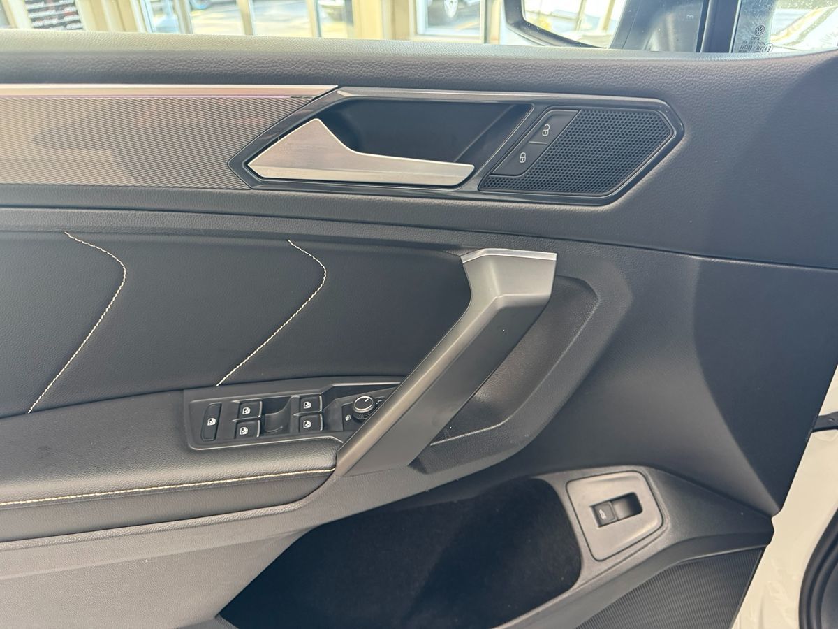 2022 Volkswagen Tiguan SE R-LINE BLACK - Photo 10